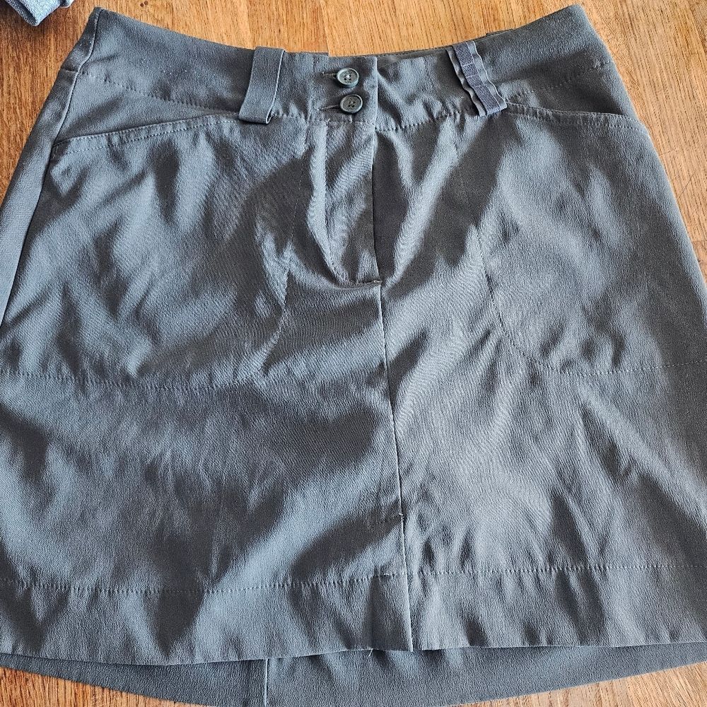 Nike GOLF SKORT BLUE GREY SZ 2/4 Perfect for outdoor sports Dry Fit
